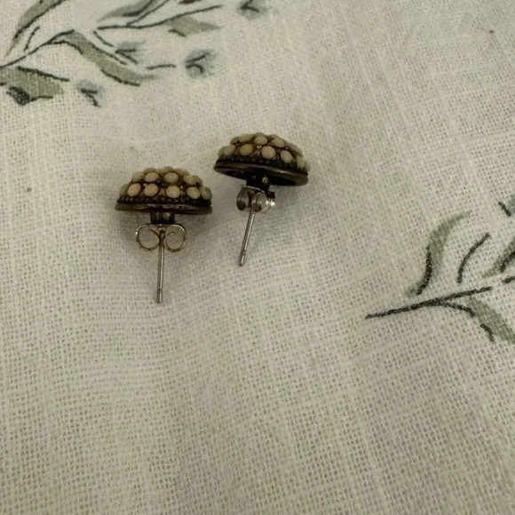 Earrings - Picture 2 of 3